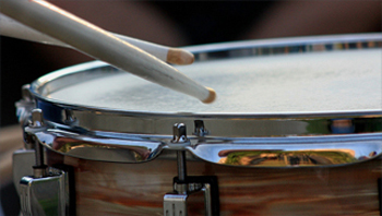 snare drum and sticks